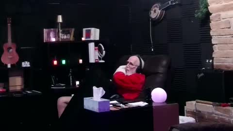 BANJOEY online show from December 17, 2025, 6:52 am