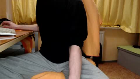 Snapshot of banschie chatting on January 4, 2025, 11:06 pm online show from January 4, 2025, 11:06 pm