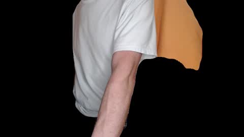 Snapshot of banschie chatting on February 19, 2025, 9:03 pm online show from February 19, 2025, 9:03 pm