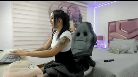 Gabi  online show from February 22, 2025, 9:15 pm