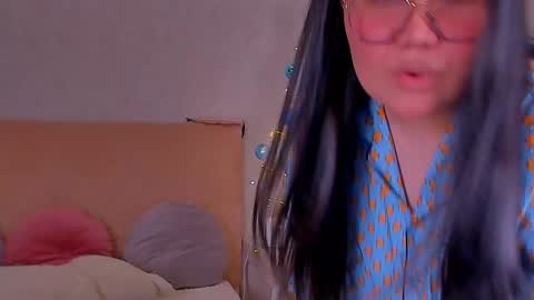 Barbie Kim online show from December 13, 2024, 6:31 am