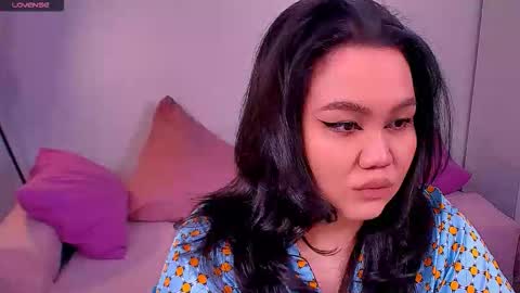 Barbie Kim online show from November 20, 2025, 7:24 pm