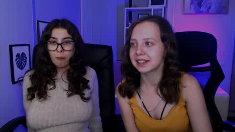 Snapshot of barbara_meow_ chatting on December 17, 2024, 12:01 am Barbara online show from December 17, 2024, 12:01 am