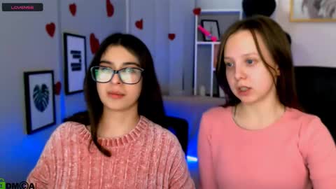 Snapshot of barbara_meow_ chatting on February 19, 2025, 2:33 am Barbara online show from February 19, 2025, 2:33 am