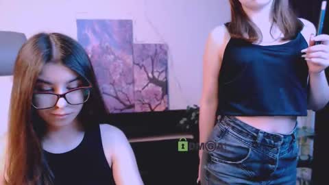 Snapshot of barbara_meow_ chatting on February 25, 2025, 10:47 am Barbara online show from February 25, 2025, 10:47 am