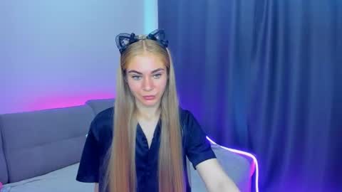 BarbaraChic online show from June 27, 2026, 12:10 pm