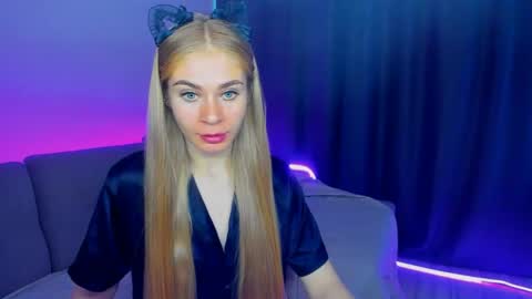 BarbaraChic online show from July 10, 2026, 11:13 am