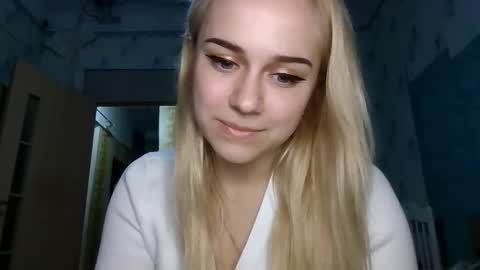 barbie___girl online show from March 12, 2026, 4:02 pm