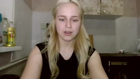 barbie___girl online show from April 8, 2026, 7:14 pm