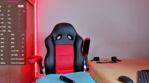 Nicolle  online show from March 27, 2026, 5:12 pm