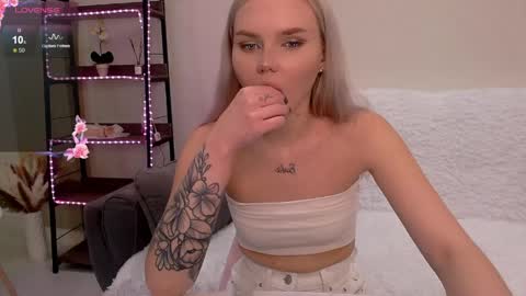 Lilli 3 online show from March 30, 2026, 6:47 am