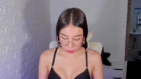 barbiegirl___ online show from February 11, 2025, 7:12 am