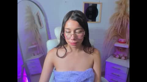 barbiegirl___ online show from March 5, 2025, 8:21 am