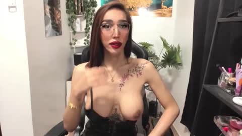 Issa Trap online show from November 24, 2025, 6:29 pm