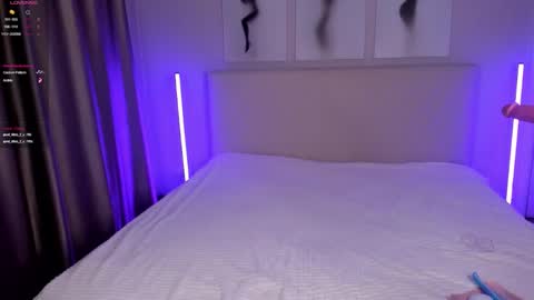  Emma online show from November 2, 2025, 8:11 pm