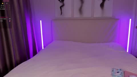  Emma online show from November 30, 2025, 8:35 pm