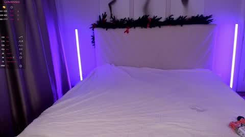  Emma online show from December 21, 2025, 7:43 pm