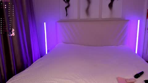  Emma online show from February 4, 2026, 9:09 pm