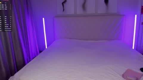  Emma online show from April 19, 2026, 7:49 pm