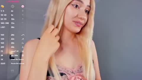 Snapshot of barbimia chatting on July 12, 2026, 2:08 pm Mia online show from July 12, 2026, 2:08 pm