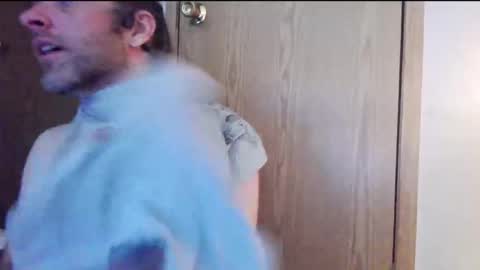 barebearstudio online show from March 18, 2026, 6:44 pm