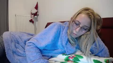 Lena online show from December 30, 2024, 6:38 pm