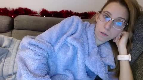 Lena online show from January 5, 2026, 5:49 pm