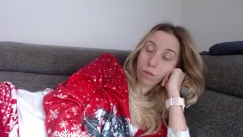 Lena online show from April 4, 2026, 7:28 am