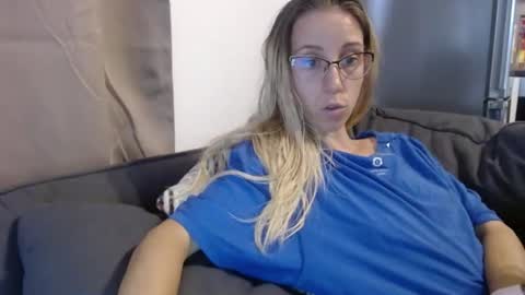 Snapshot of barelylegalblondy chatting on July 13, 2026, 5:16 pm Lena online show from July 13, 2026, 5:16 pm