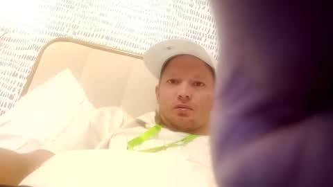 barniemay1 online show from January 8, 2025, 8:06 am