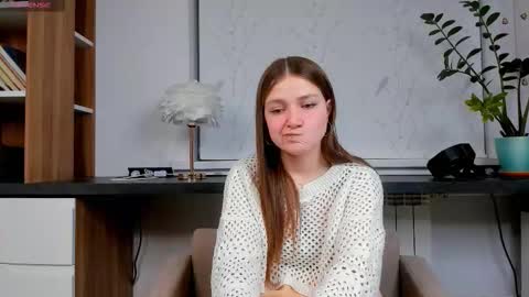 Elise online show from December 2, 2025, 1:22 am