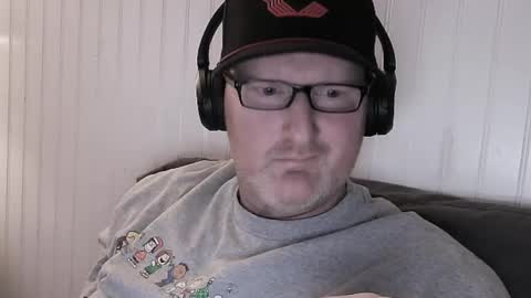 Snapshot of bartender_blue_eyes chatting on December 14, 2024, 4:56 am Bartender Blue online show from December 14, 2024, 4:56 am