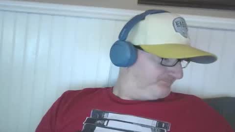 Snapshot of bartender_blue_eyes chatting on November 1, 2025, 8:16 am Bartender Blue online show from November 1, 2025, 8:16 am