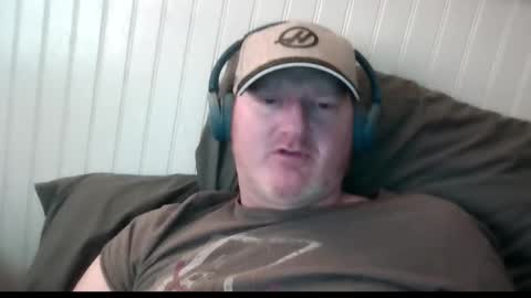 Snapshot of bartender_blue_eyes chatting on November 14, 2025, 10:14 am Bartender Blue online show from November 14, 2025, 10:14 am