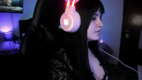 Snapshot of bastet_111 chatting on May 10, 2026, 7:35 am . 111 online show from May 10, 2026, 7:35 am