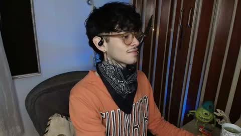 Bastiel online show from December 2, 2025, 1:44 am