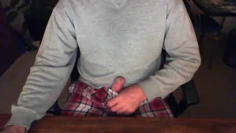 Snapshot of batebro13 chatting on December 7, 2024, 1:51 pm BateBro13 online show from December 7, 2024, 1:51 pm