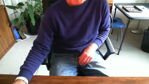 Snapshot of batebro13 chatting on February 9, 2025, 9:06 pm BateBro13 online show from February 9, 2025, 9:06 pm