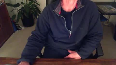 Snapshot of batebro13 chatting on March 2, 2025, 12:01 pm BateBro13 online show from March 2, 2025, 12:01 pm