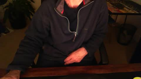 Snapshot of batebro13 chatting on March 10, 2025, 12:37 pm BateBro13 online show from March 10, 2025, 12:37 pm