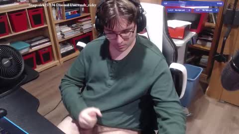 Ricky online show from December 16, 2025, 3:28 pm