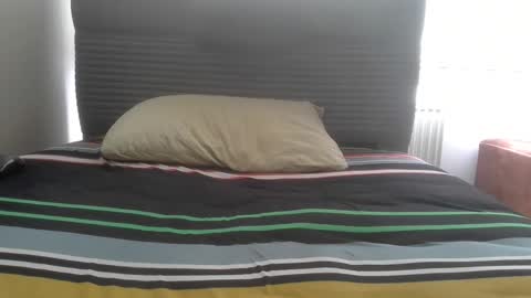 bathoneacock online show from April 16, 2026, 10:38 am