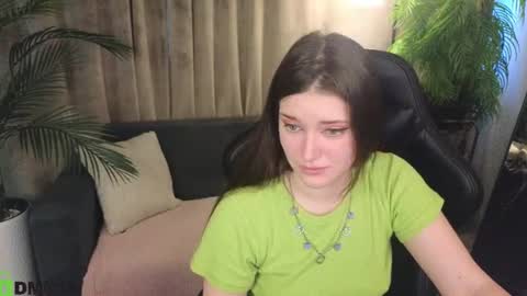 Snapshot of batty_sweetie chatting on June 9, 2026, 7:31 am Jessica online show from June 9, 2026, 7:31 am