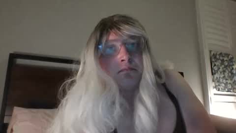 Snapshot of bawblejam chatting on December 15, 2024, 11:34 am BjBambi online show from December 15, 2024, 11:34 am