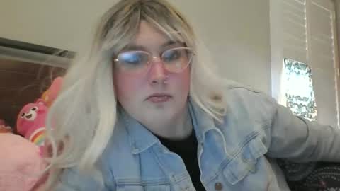 Snapshot of bawblejam chatting on September 29, 2025, 1:00 am BjBambi online show from September 29, 2025, 1:00 am