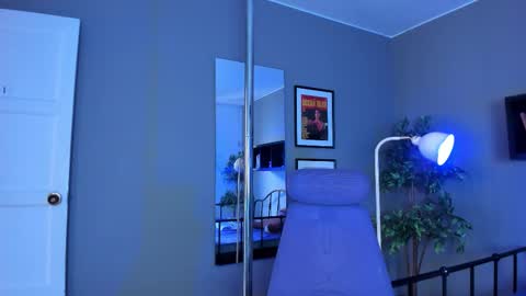 BAYONETTA DOLL  online show from January 7, 2026, 12:29 pm