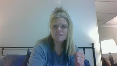 Snapshot of bayybaee21 chatting on September 24, 2025, 2:09 pm Baylee online show from September 24, 2025, 2:09 pm