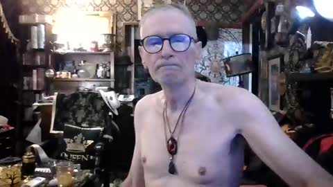 Snapshot of bazzasworld chatting on February 11, 2025, 9:42 am Bazza online show from February 11, 2025, 9:42 am