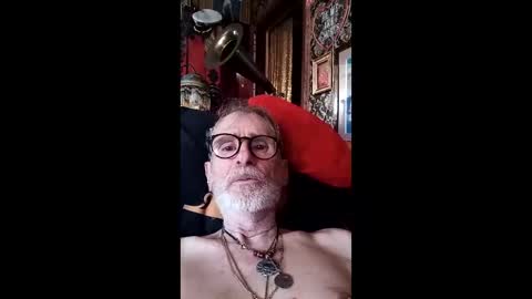 Snapshot of bazzasworld chatting on February 3, 2026, 7:13 am Bazza online show from February 3, 2026, 7:13 am