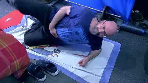 bazzz_8 online show from February 28, 2025, 5:59 pm